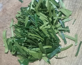 Foto langkah ke 4 dari resep Sambal Rebon Daun Jeruk.