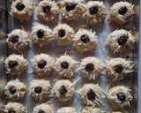 Foto langkah ke 6 dari resep Thumbprint Cheese Chocolate.