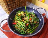 Foto langkah ke 5 dari resep Tumis Tongkol Pakis.