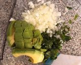 Foto del paso 3 de la receta: Salsa verde para flautas ahogadas