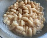 Foto del paso 8 de la receta: Habichuelas con níscalos y acelgas …y chorizo si quieres!! Rápido y rico, rico!! 25’