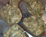 Foto del paso 3 de la receta: Berenjenas rellenas de pollo salchichas y champiñones en el microondas