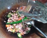 Foto langkah ke 3 dari resep Tumis Cumi asin cabe ijo.