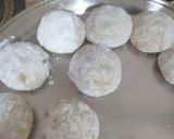 A picture of step 2 of Tikki chole chaat.