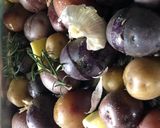 Foto del paso 2 de la receta: Papas al romero, ajo y limón