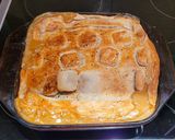 A picture of step 7 of Chicken and mushroom pie.