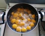 Foto langkah ke 5 dari resep Bola-bola Labu Kuning Kuah Santan.