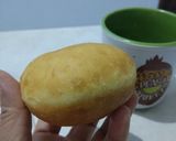 Foto langkah ke 5 dari resep Donat kampung teknik autolisis.