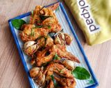 Foto langkah ke 4 dari resep Sayap Ayam Goreng Bawang Daun Jeruk.