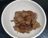 Foto langkah ke 3 dari resep Tumis brokoli daging sapi.