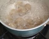 Foto langkah ke 2 dari resep Baso aci isi bumbu pecel.