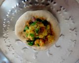 A picture of step 2 of Aloo paratha.