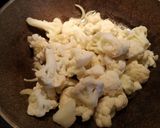 Foto del passaggio 2 della ricetta Vellutata di cavolfiore e pancetta croccante