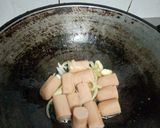Foto langkah ke 2 dari resep Tumis Sosis Simple (Menu Sahur).