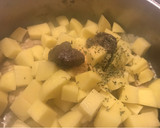 Foto del paso 5 de la receta: Guisado de pollo con salsa de trufa