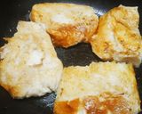 A picture of step 3 of Desi french toast.