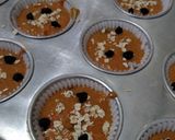 Foto langkah ke 3 dari resep Carrot Raisin Muffin.