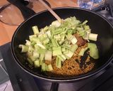 Une image de l'étape 5 de Courgettes et céleri branche aux épices indiennes,ciboulette et citron.