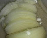 Foto del paso 1 de la receta: Sofrito de cebolla con huevo