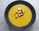 Foto del paso 4 de la receta: Crema de verduras con picatostes caseros