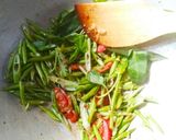 Foto langkah ke 4 dari resep Oseng Kangkung.
