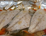 Foto del paso 5 de la receta: Lomos de dorada al papillote con salsa de limón