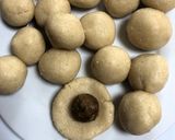 A picture of step 4 of Maamoul.