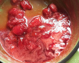Foto del paso 7 de la receta: Gelatina sabor a coco con una salsa de fresa