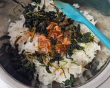 Foto langkah ke 5 dari resep Nasi Kulit Ayam dan Jukut Goreng.