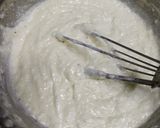A picture of step 4 of Urad dal dahi bhalla.