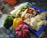صورة لخطوة 3 من وصفة دجاج وخضار بكيس الشواء 🍗🫑🥕