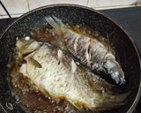 Foto langkah ke 1 dari resep Ikan Mas Kuah Kuning.