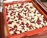 Meggyes-mákos pite krembl tésztával recept fázis 10 fotója