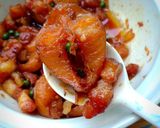Hình bước làm 1 của món Cá lóc đồng kho tộ