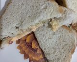 A picture of step 5 of Cheese omelette sandwich.