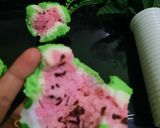 Foto langkah ke 7 dari resep Bolu kukus semangka.