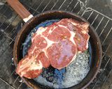 Foto del paso 2 de la receta: Costilla Sellada con mantequilla, ajo y tomillo