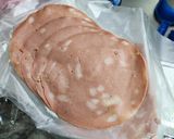 Foto del paso 1 de la receta: Arrolladitos de mortadela
