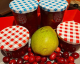A picture of step 8 of Belgian pear and cranberry compote.