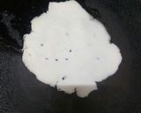 A picture of step 6 of Rice flour paratha with tomato chutney.