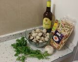 Foto del paso 1 de la receta Pasta fusilli con almejas al ajillo