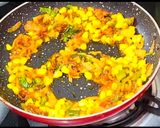 A picture of step 6 of Egg shakshuka.
