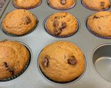 Foto langkah ke 6 dari resep Banana Muffin Chocolate Chips Aduk Garpu.