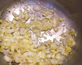 Foto del paso 2 de la receta: Crema de apio con paté de salmón