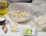 A picture of step 1 of Ajo Blanco (Spanish Almond and Garlic Cold Soup).