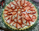 Foto del paso 6 de la receta: Tarta de frutilla con crema chantilly y dulce de leche!! 🍓🤤