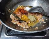 काठियावाड़ी सेव टमाटर की सब्जी (Kathiyavadi Sev tamato sabzi recipe in hindi) रेसिपी चरण 2 फोटो