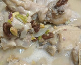 Foto del paso 8 de la receta: Conejo al cava con uvas pasas y pistachos