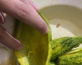 A picture of step 1 of Chicken Stuffed Karela Recipe.