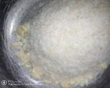 A picture of step 2 of Egg fried rice.